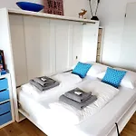 Highlights-play Area In Children's Room! Terrace-park, Indoor Pool, Sauna, Hiking, Pingpang, Table-football, Tennis, Free Parking Apartmán