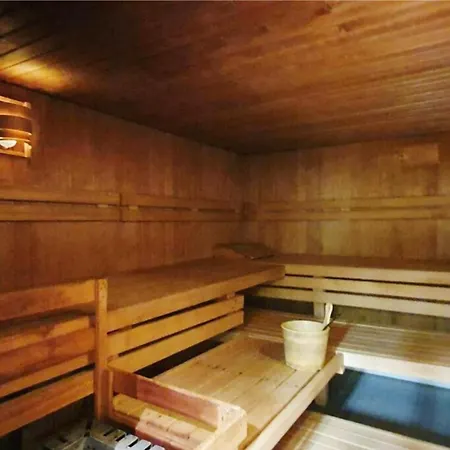 Highlights-play Area In Children's Room! Terrace-park, Indoor Pool, Sauna, Hiking, Pingpang, Table-football, Tennis, Free Parking Apartament *
