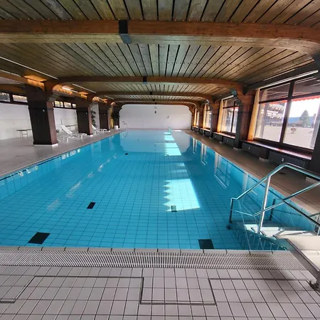 Highlights-play Area In Children's Room! Terrace-park, Indoor Pool, Sauna, Hiking, Pingpang, Table-football, Tennis, Free Parking Apartament *